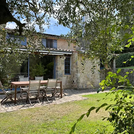With Tennis Court Holiday home