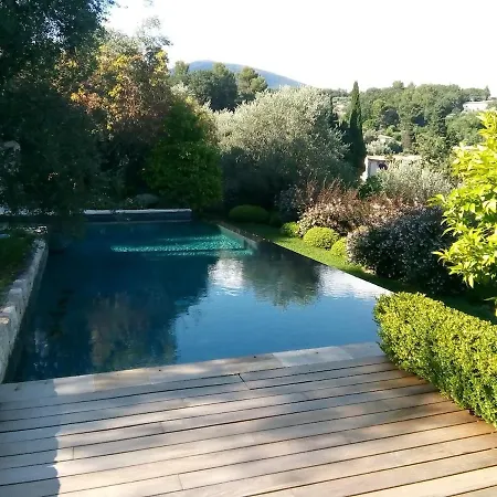 With Tennis Court Holiday home Le Rouret